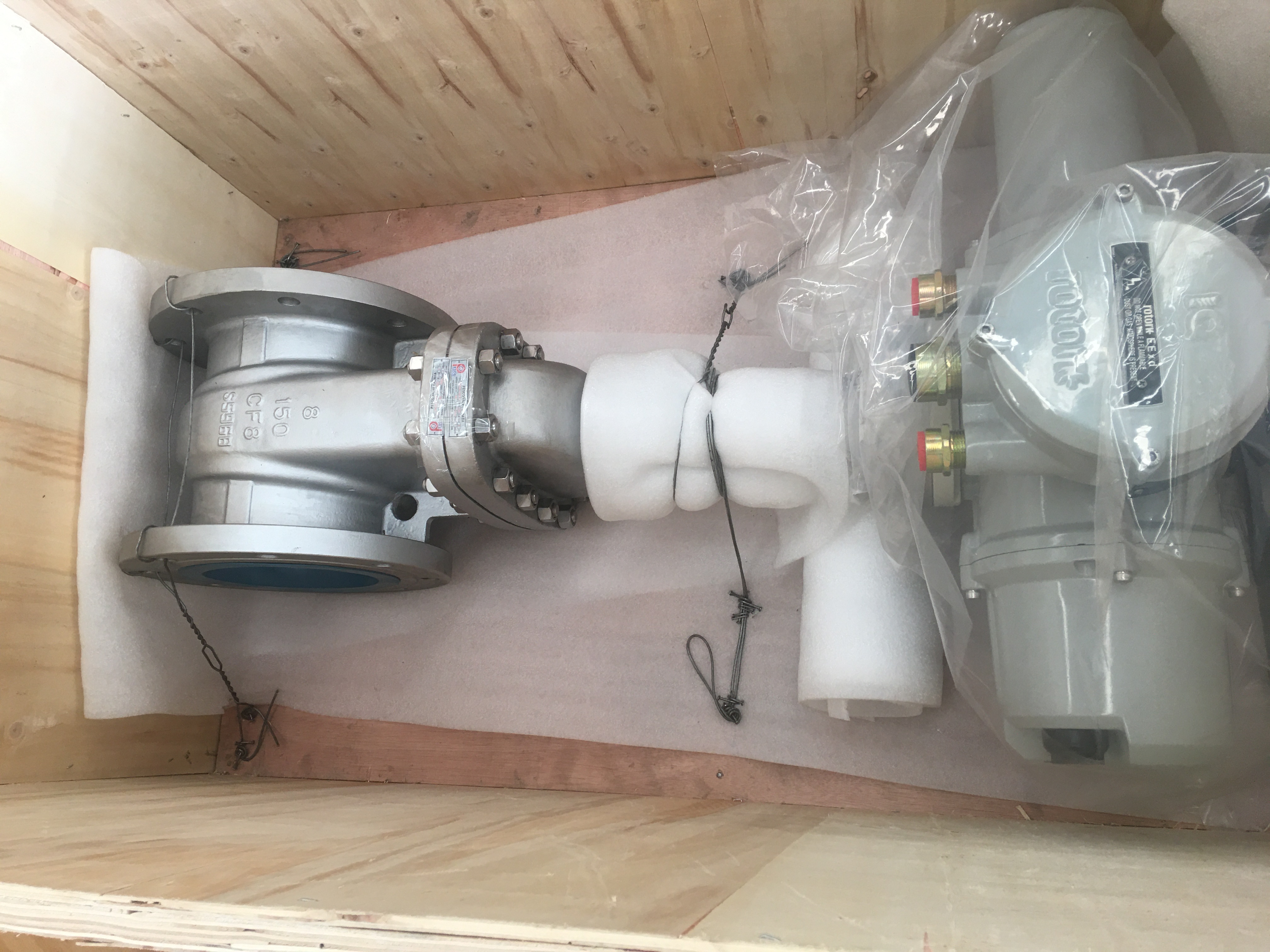 Customized DN1800 Cast Steel Gate Valve With Actuator Integral Backseat